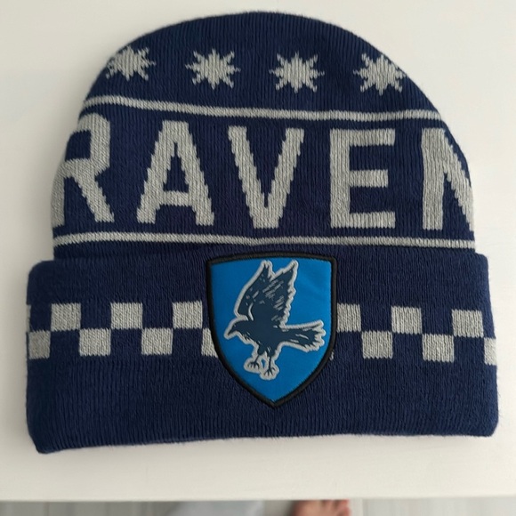 Harry Potter Ravenclaw Beanie Hat OS - Picture 1 of 6